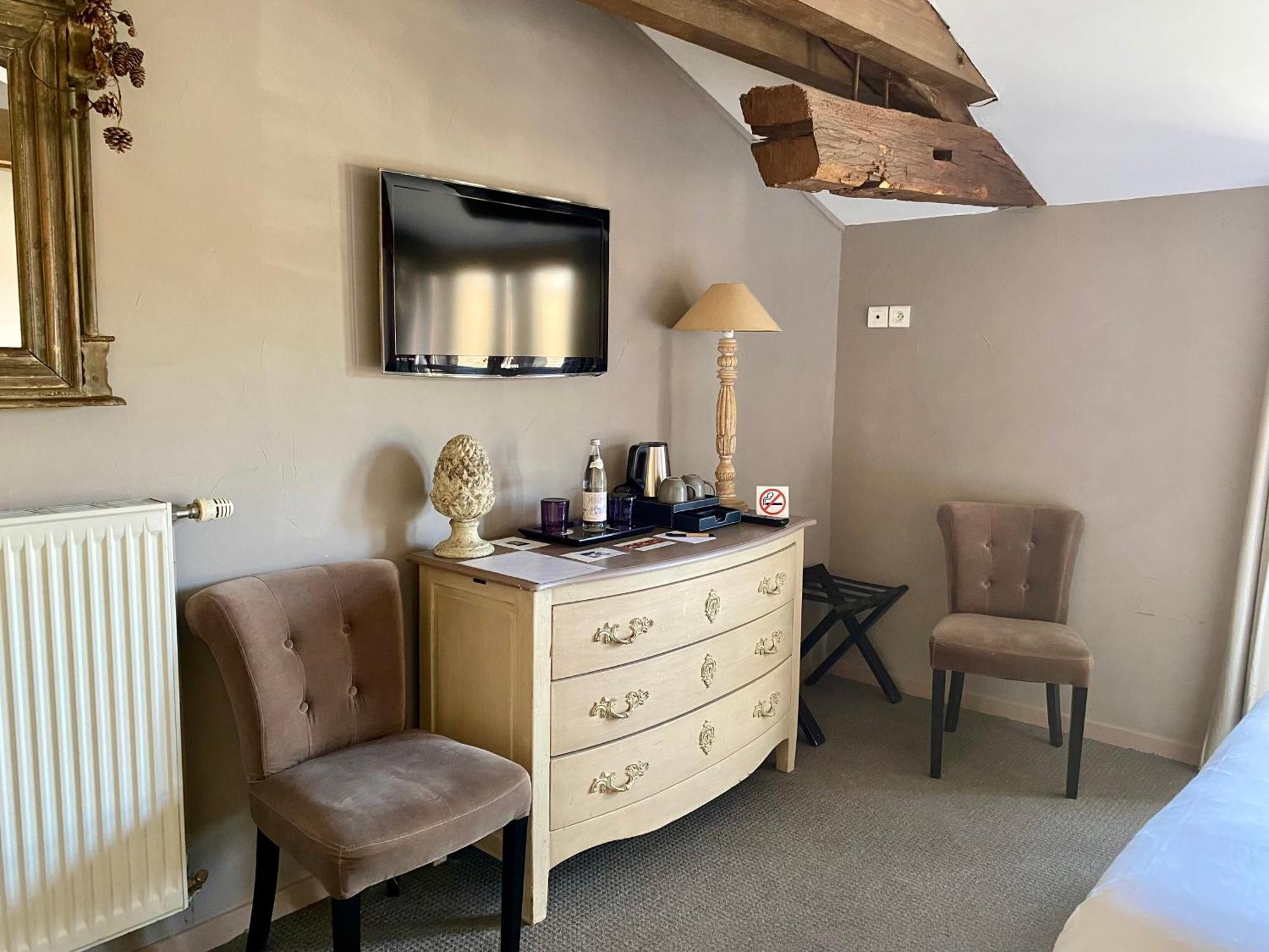 Hotel De La Tour Châtillon-sur-Chalaronne Dış mekan fotoğraf