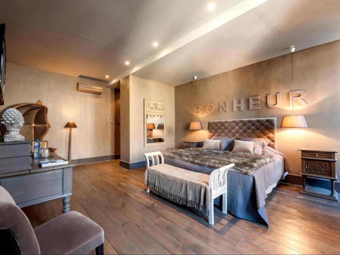 Hotel De La Tour Châtillon-sur-Chalaronne Dış mekan fotoğraf
