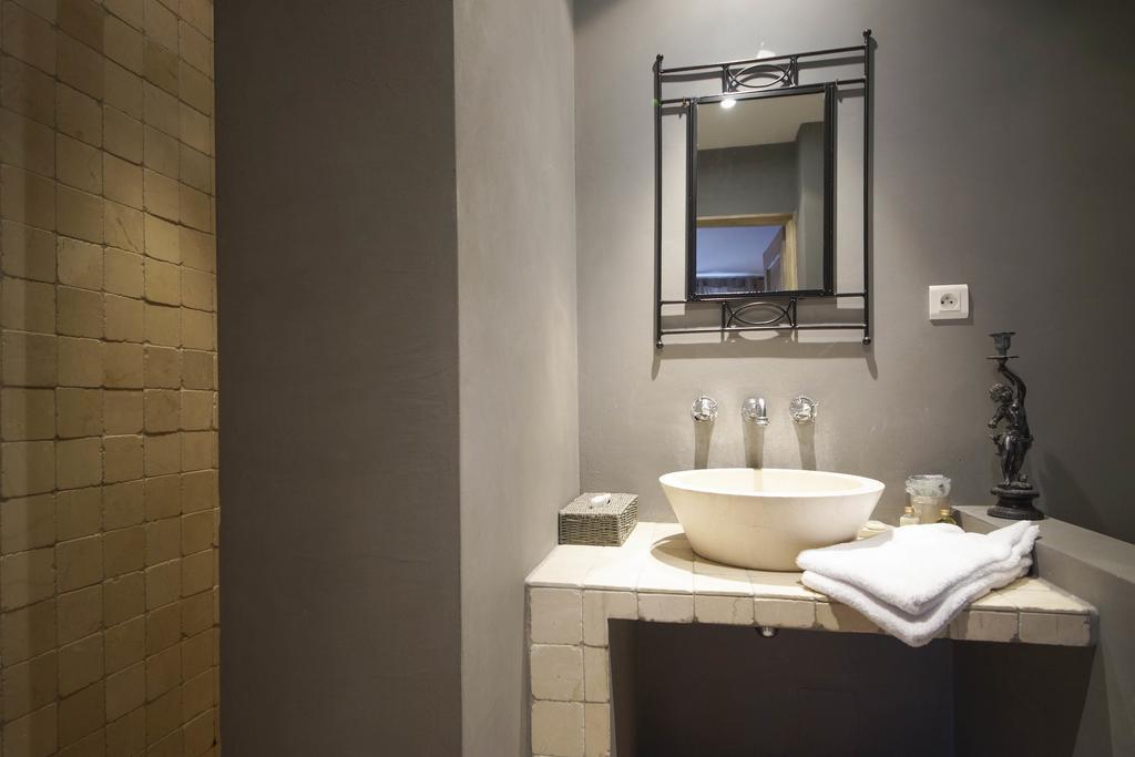 Hotel De La Tour Châtillon-sur-Chalaronne Dış mekan fotoğraf